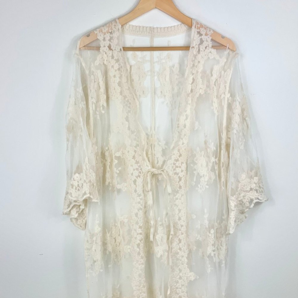 Runaway to the Beach Ivory Kimono